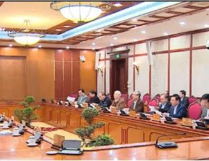 Chairing first meeting on Wuhan pandemic, Nguyen Phu Trong praises the regime of „superiority“ and „goodness“