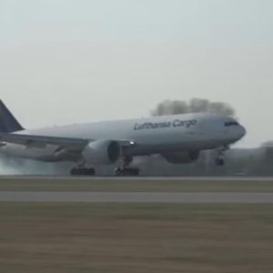 Đức thiết lập „Cầu không vận“ vận chuyển khẩu trang – tuần này 40 triệu khẩu trang sẽ đến Đức