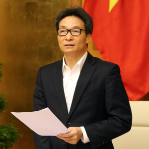 Việt Nam ‚thay tướng‘ khi dịch COVID-19 hoành hành như ’ngựa bất kham‘ !