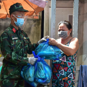 Covid : “Mô hình“ quân đội đi chợ cho dân Sài Gòn thất bại
