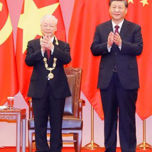 Is Vietnamese Communist party chief’s „bamboo tree diplomacy“ soft or flexible? When its nods to US, when it turns to China