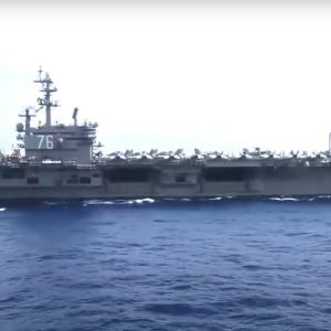 美国“罗纳德·里根”号航母群现身越南东海或将访问越南?