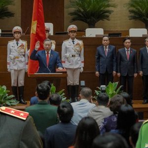 Tô quyết „đánh nhanh rút gọn“, liệu Tổng có cản được bước tiến của phe Chủ tịch nước?