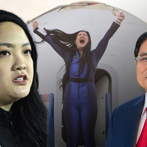 Bay 11 phút, đáp xuống bằng… một màn diễn rỗng tuếch trên lưng Thuyền Nhân