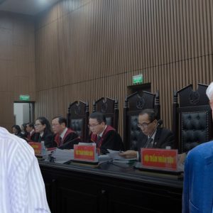 Vì sao Tư pháp VN là thứ tư pháp “quái quỷ” không cần tới Luật sư?