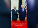 Người Việt Nam thích xài đô-la Mỹ nhưng không ngừng buông lời thù ghét Mỹ